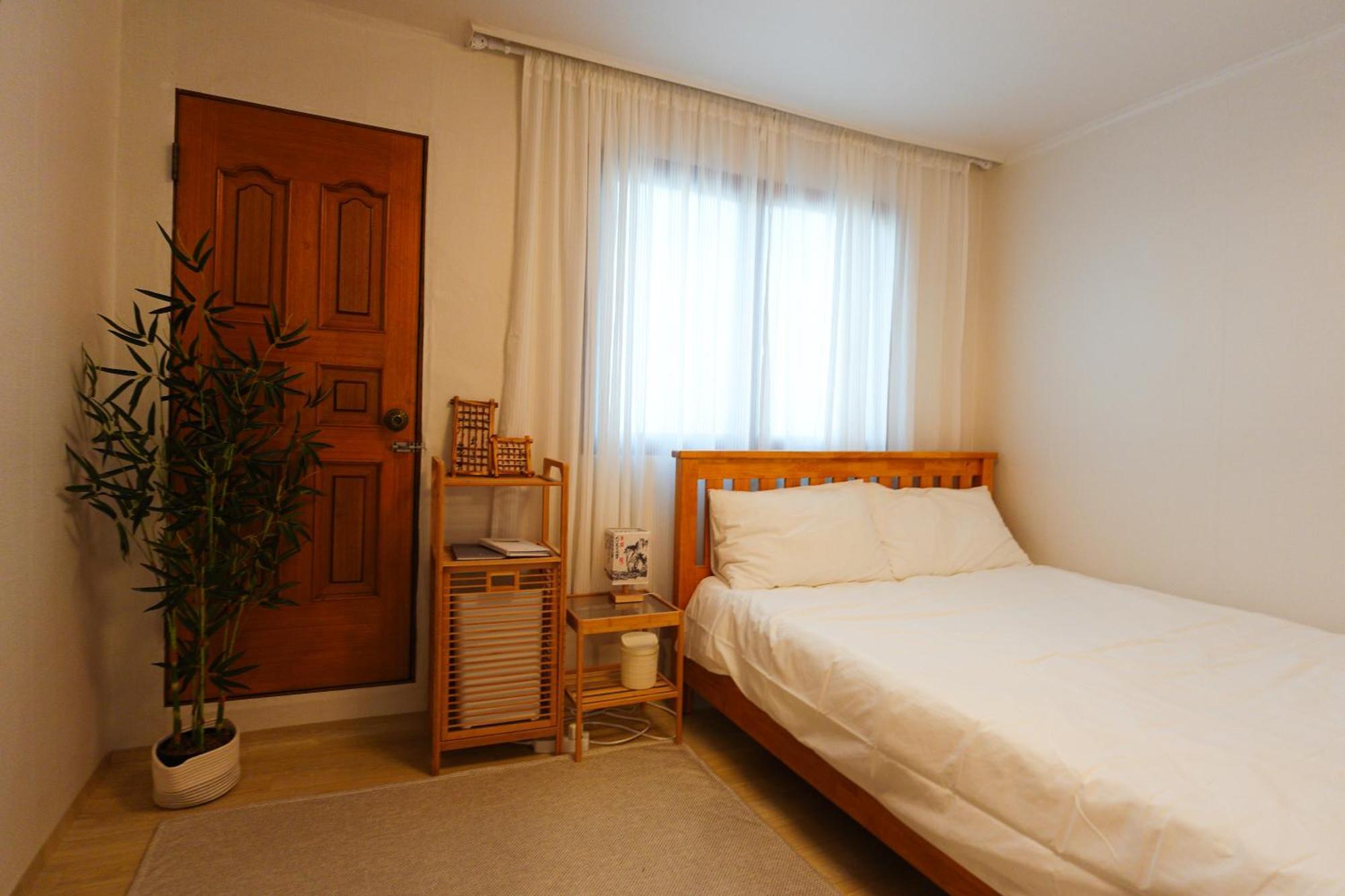 Apartment New Wood Bridge Seoul