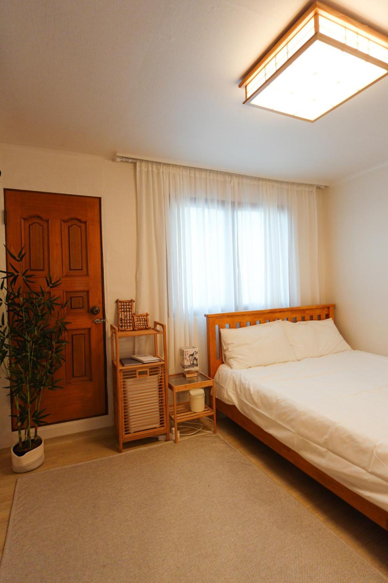 Apartment New Wood Bridge Seoul